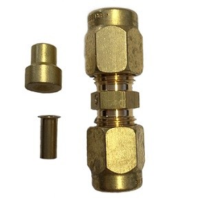 TS 6/4 CuZn-Set - Tapón final configurado para cerrar el extremo del tubo de teflón
