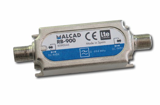 RB-900 · Filtro de rechazo LTE700 C48 y GSM de 60 dB, banda de paso 0-694 MHz